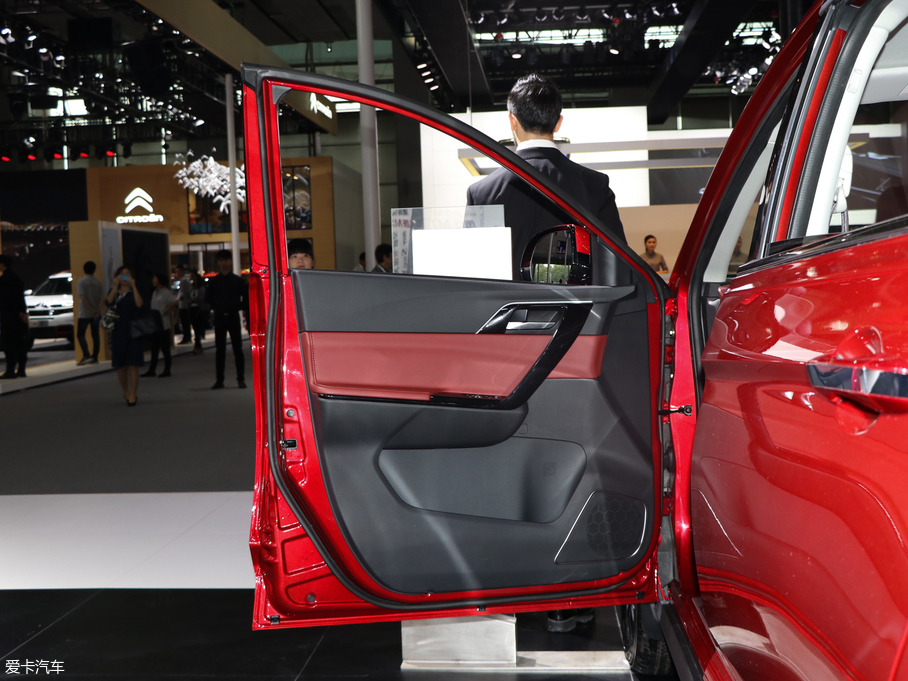 2019LT5L 1.6TD DCTA 7 V