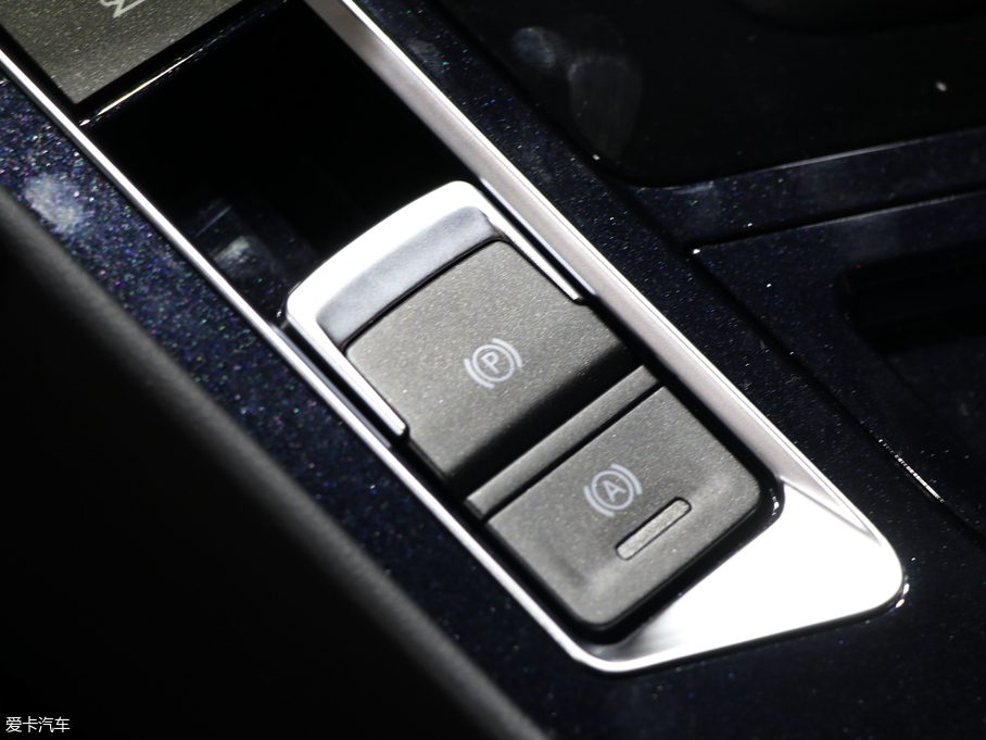 2019LT5L 1.6TD DCTA 7 V