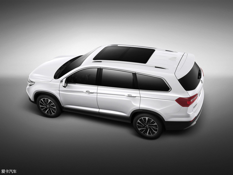 2019LT5L 1.6TD DCTA 7 V