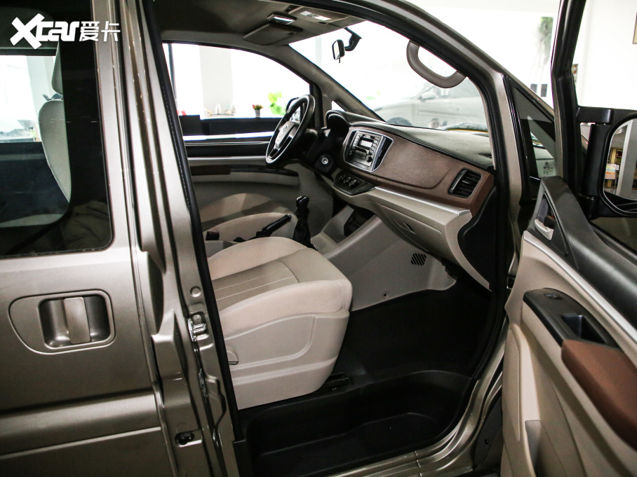 2020 M5L 2.0L քӻ 7