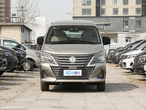 2020款M5 1.6L 手动长轴豪华型 7座 正前