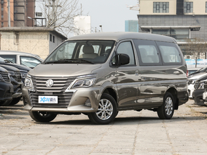 2020款M5 1.6L 手动长轴豪华型 7座 左前45度
