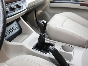 2020款M5 1.6L 手动长轴豪华型 7座 换挡杆