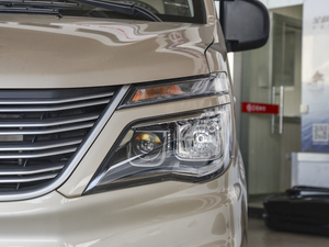 2020款M5L 1.6L 手动实用型 大灯