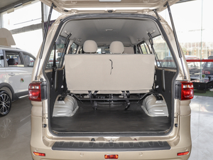 2020款M5L 1.6L 手动实用型 空间座椅