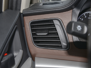 2020款M5L 1.6L 手动实用型 中控区