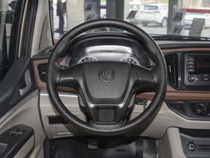 2020款M5L 1.6L 手动实用型 中控区