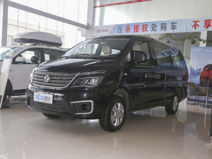 2020款M5L 1.6L 7座基本型 左前45度