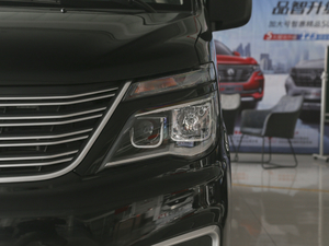 2020款M5L 1.6L 7座基本型 大灯