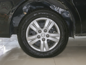 2020款M5L 1.6L 7座基本型 轮圈