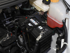 2020款M5 1.6L 手动长轴舒适型 9座 其它