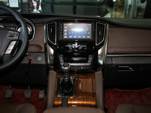 2021款1.8T 手动旗舰型 中控区