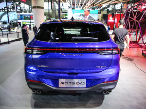 2021款1.5T DCT荣耀版 整体外观