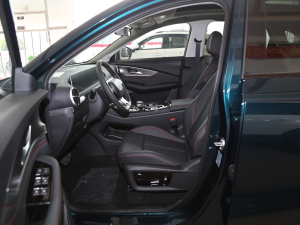 2021款1.5T DCT钻石版 前排空间