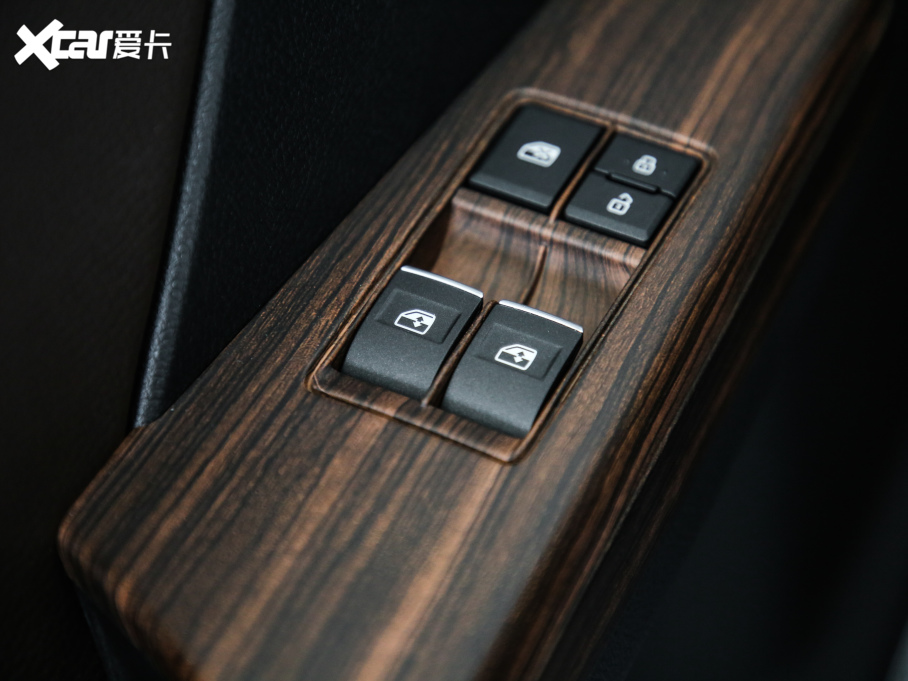 2021PLUS 2.0L քӺA 7