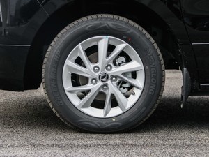 2021款2.0L 手动豪华型 7座 细节外观