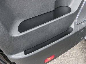 2021款2.0L 手动豪华型 7座 空间座椅