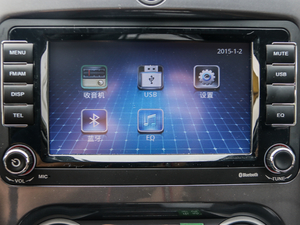 2021款2.0L 手动豪华型 7座 中控台显示屏
