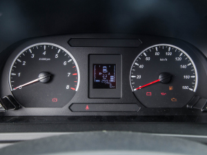 2021款旅行版 2.0L 手动豪华型 7座 仪表
