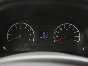 2021款M5L 2.0L 手动实用型 7座 仪表
