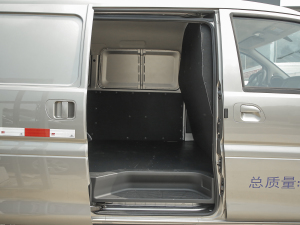 2022款V3 1.6L 基本型 2座 后排空间