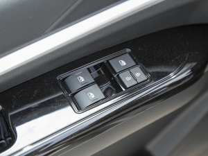 2022V3 1.6L  2 п؅^