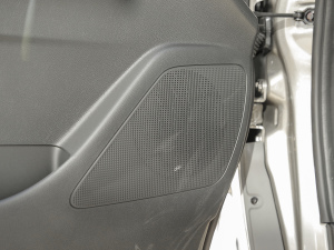 2022款M5 1.6L 实用型 5座 中控区