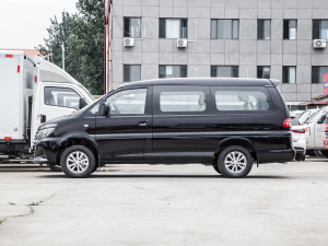 2022款奋斗款 M5L 1.6L 豪华型 7座 正侧（左）
