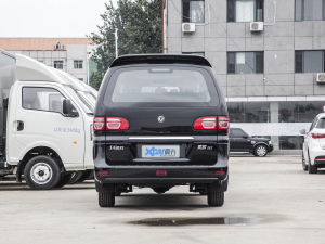 2022款奋斗款 M5L 1.6L 豪华型 7座 正后	
