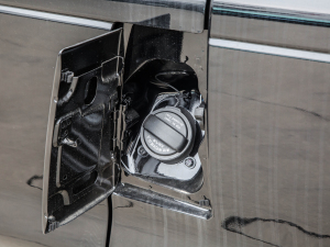 2022^ M5L 1.6L A 7 w