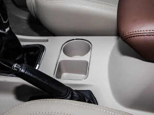 2022^ M5L 1.6L A 7 ǰű