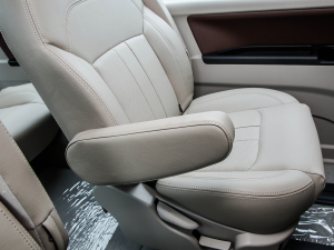 2022^ M5L 1.6L A 7 g