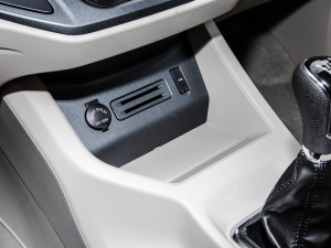 2022^ M5L 1.6L A 7 g