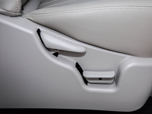 2022^ M5L 1.6L A 7 g