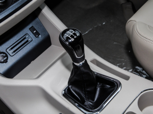 2022款奋斗款 M5L 1.6L 豪华型 7座 换挡杆