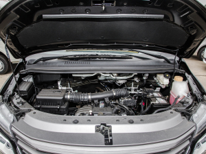 2022款奋斗款 M5L 1.6L 豪华型 7座 发动机