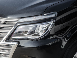 2022款奋斗款 M5L 1.6L 基本型 7座 大灯