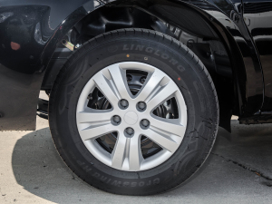 2022款奋斗款 M5L 1.6L 基本型 7座 轮圈