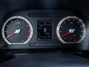 2022款奋斗款 M5L 1.6L 基本型 7座 仪表