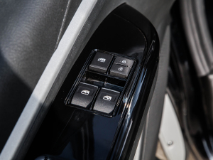 2022^ M5L 1.6L  7 п؅^