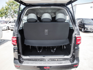 2022款奋斗款 M5L 1.6L 舒适型 9座 行李厢空间