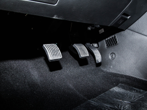 2022^ M5L 1.6L m 9 п؅^