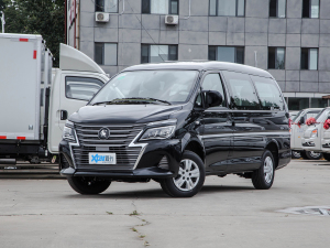 2022款奋斗款 M5L 2.0L 基本型 7座 左前45度