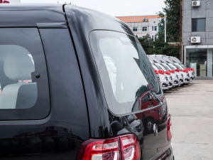 2022^ M5L 2.0L  7 (x)(ji)^