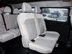 2022款奋斗款 M5L 2.0L 基本型 7座 后排座椅