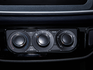 2022^ M5L 2.0L  7 {{