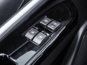 2022^ M5L 2.0L  9 п؅^(q)