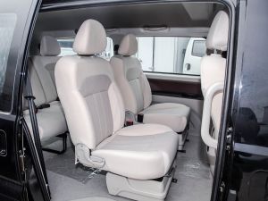 2022款奋斗款 M5L 1.6L 舒适型 7座 后排座椅