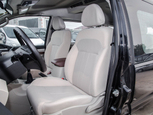 2022款奋斗款 M5L 1.6L 舒适型 7座 主驾驶座椅