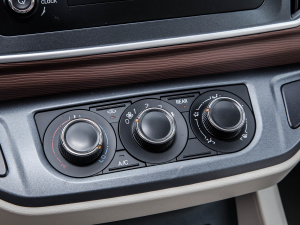 2022^ M5L 1.6L m 7 {{